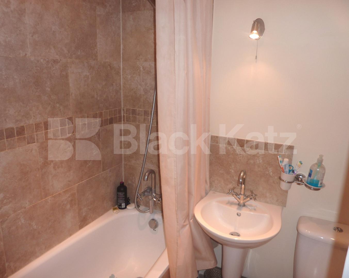 			2 Bedroom, 1 bath, 1 reception Flat			 Mornington Terrace, CAMDEN / REGENTS PARK